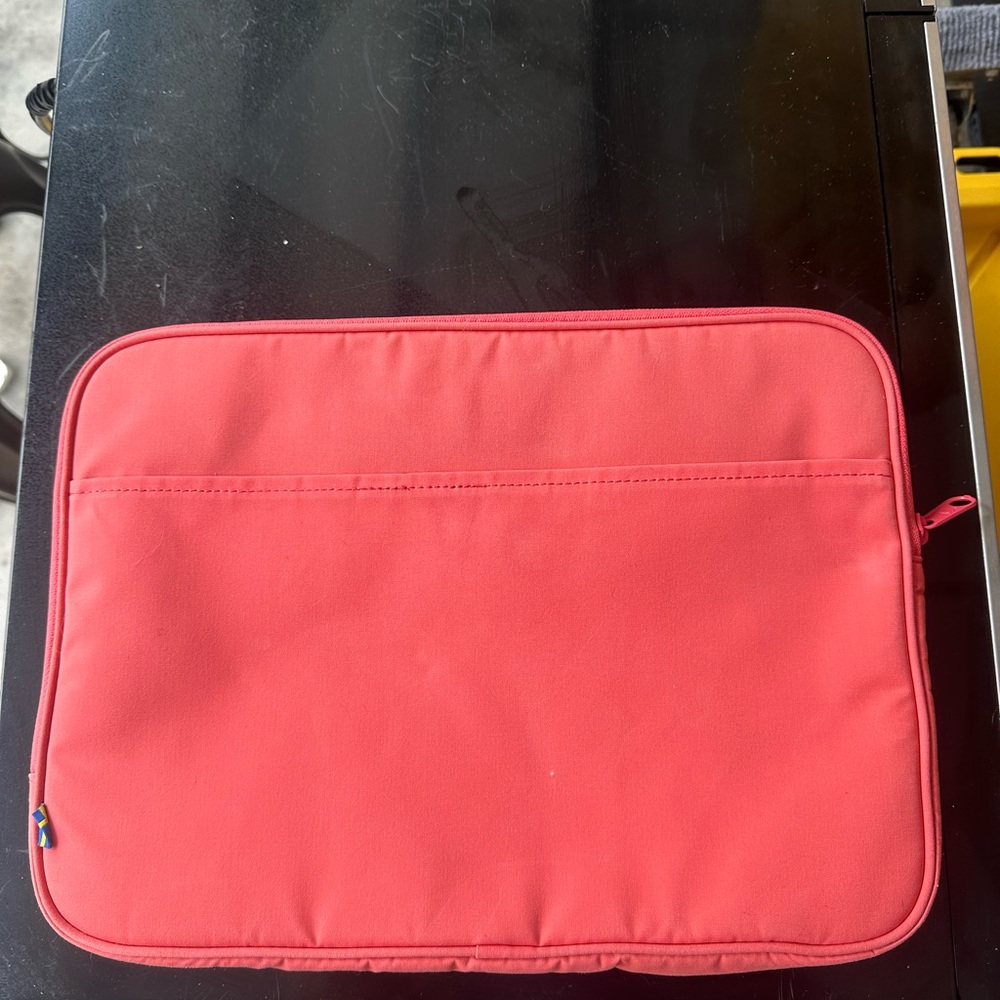 Pink Fjallraven Laptop Case for 14” Laptop